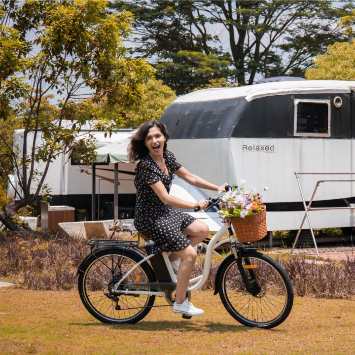 Bicicleta eléctrica urbana de 26" con 60 km – DYU C6 – vista 2