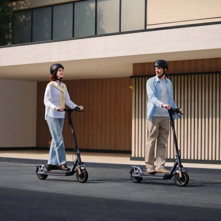 Electric scooter with dual suspension and 75 km range – NAVEE GT5 Pro – 6