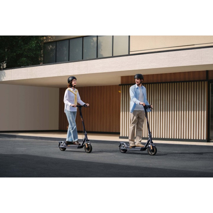 Electric scooter with 90 km range and triple braking – NAVEE GT5 Max – 10