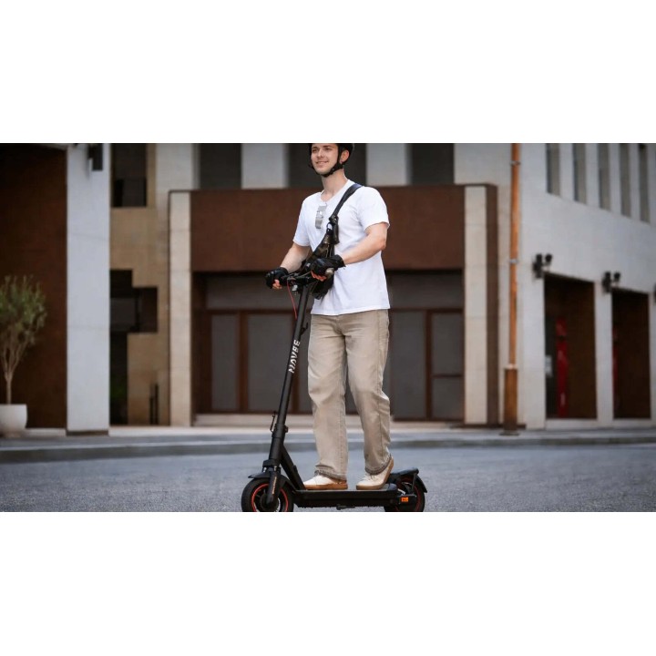 Electric scooter with 75 km range and quadruple suspension – NAVEE GT3 Max – 10