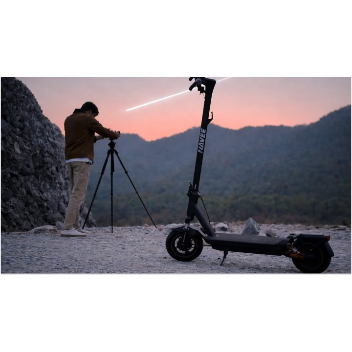 Electric scooter with 75 km range and quadruple suspension – NAVEE GT3 Max – 11